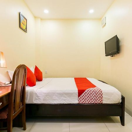 Oyo 422 Nguyen Thanh Hotel Cidade de Ho Chi Minh Exterior foto